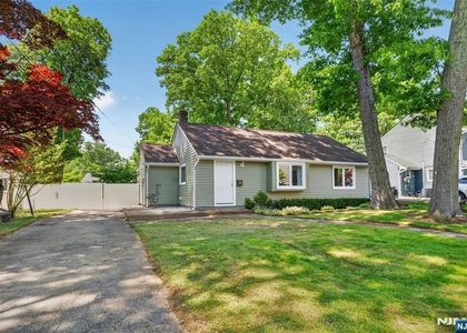 101 Sheldon - Photo 1