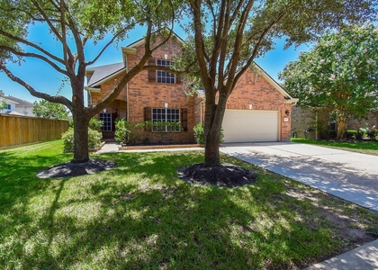 16915 Locust Springs Drive - Photo 1