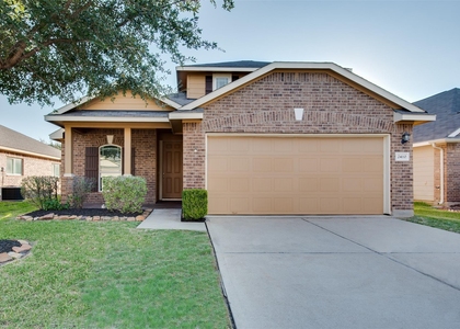 2410 Lakecrest Town Drive - Photo 1