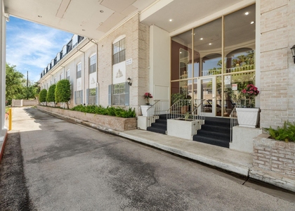 2601 Bellefontaine Street - Photo 1