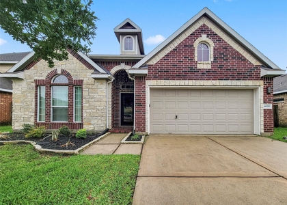 4626 Legends Bay Drive - Photo 1