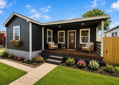 1218 Des Jardines Street - Photo 1