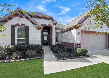 1947 Parnevik Place - Photo 1