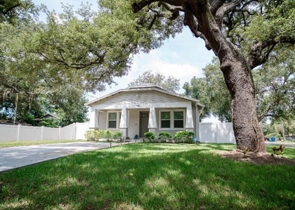 705 E Elm Street - Photo 1