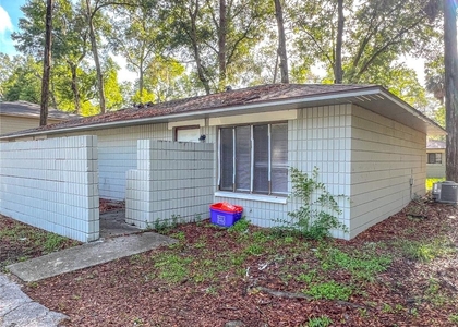 703 Sw 69th Terrace - Photo 1