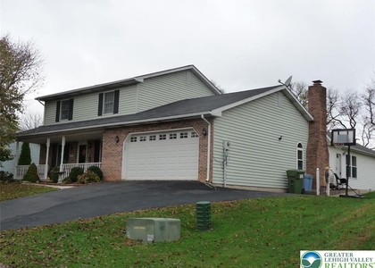 4705 Pheasant Run Court - Photo 1