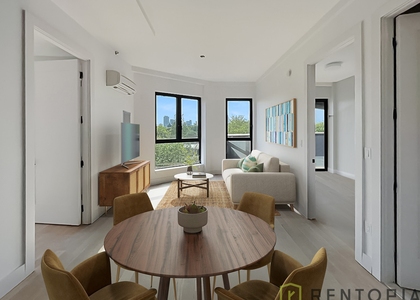 494 manhattan ave - Photo 1