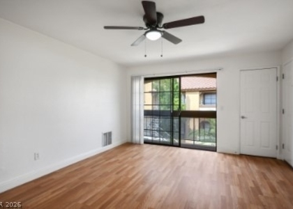 5170 S Jones Boulevard - Photo 1