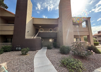 5064 S Rainbow Boulevard - Photo 1