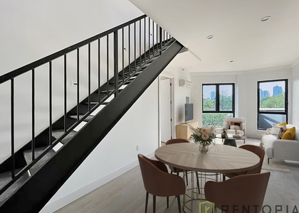 494 Manhattan Ave - Photo 1