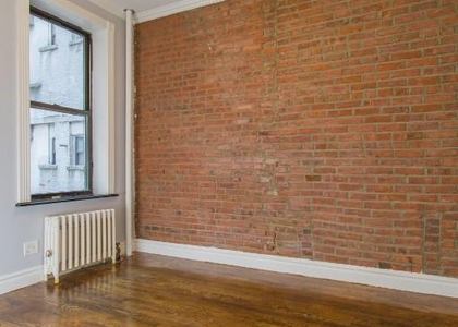 Clinton Street - Photo 1