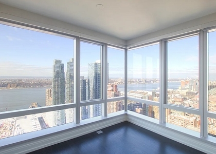 Tenth Avenue - Photo 1
