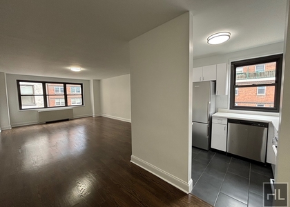 5 Avenue - Photo 1