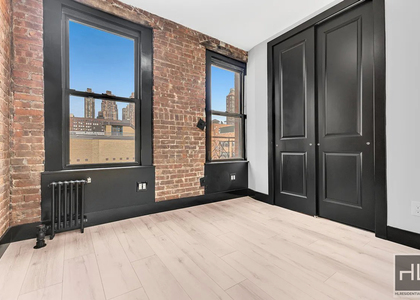 W 52nd St. - Photo 1