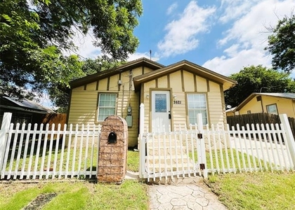 2621 E 12th Street - Photo 1