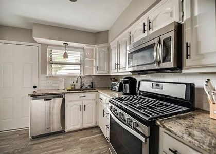 6501 E Mockingbird Lane - Photo 1