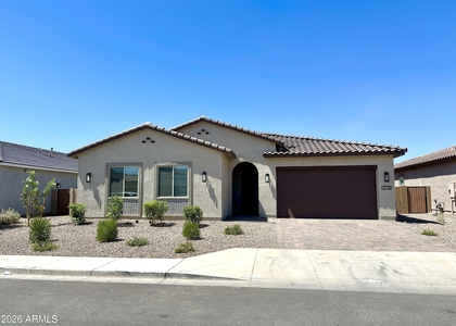3718 E Gold Mountain Avenue - Photo 1