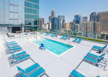 401 S Graham Street - Photo 1