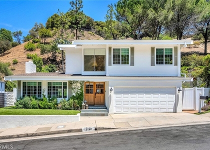 17152 Escalon - Photo 1