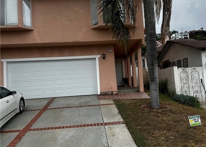 517 S Hewes - Photo 1