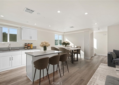 1822 S Orchard Avenue - Photo 1