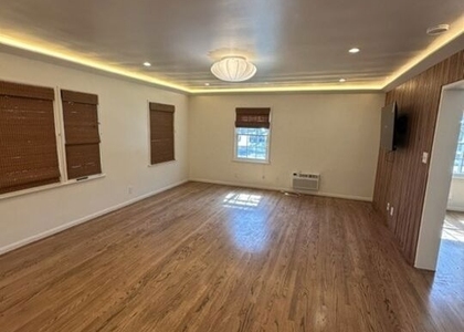 9385 Charleville Boulevard - Photo 1