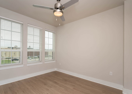 8455 Grace St - Photo 1