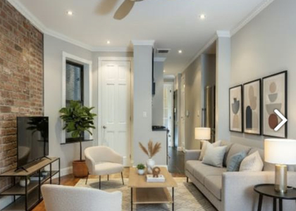 309 East 8th Street - Photo 1