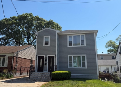 231-10 145 Avenue - Photo 1