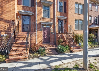 1417 Oronoco Street - Photo 1