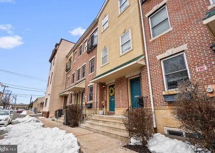 715 Brown Street - Photo 1