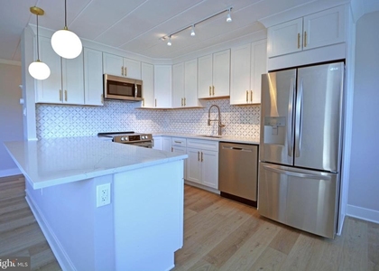 100 Windermere Avenue - Photo 1