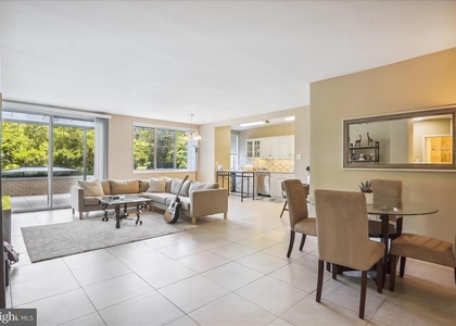 10500 Rockville Pik - Photo 1