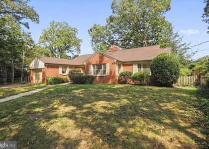3303 Winnett Road - Photo 1