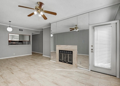 807 W 25th St - Photo 1