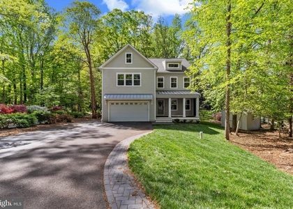 916 Waterview Drive - Photo 1