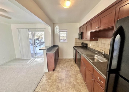 845 Fountain Ct - Photo 1
