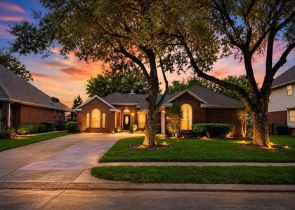 4018 Crystal Lake Circle N - Photo 1