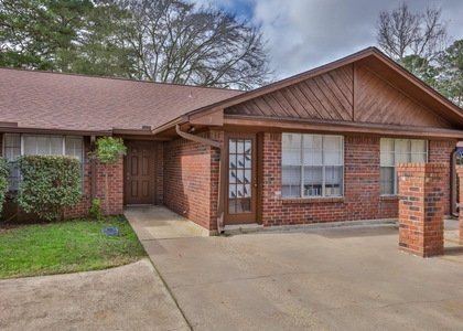2904 Old Houston Road - Photo 1
