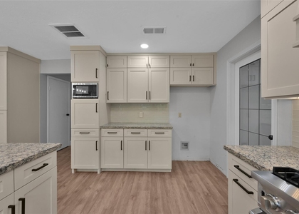 14 E Wandering Oak Drive - Photo 1