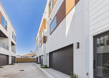 2421 Harrington Street - Photo 1