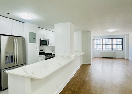 400 East 89th Street, 6J - Photo 1