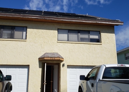 206 Pierce Avenue - Photo 1