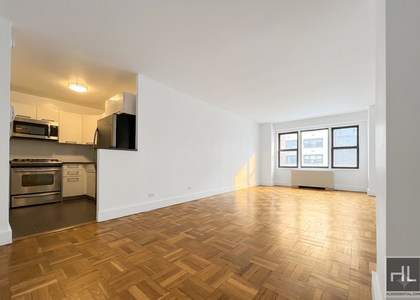 East 63 Street - Photo 1