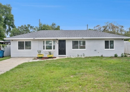 210 E Palm Street - Photo 1