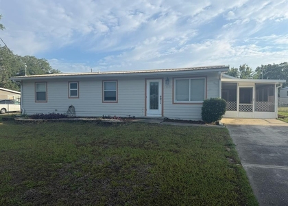 11595 Se 129th Place - Photo 1