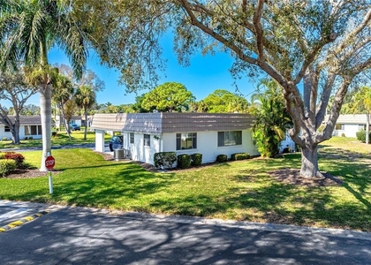 5440 Riverbluff Circle - Photo 1