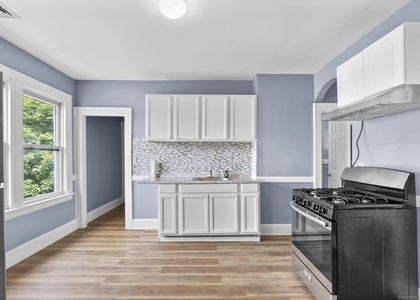 1105 Main Street - Photo 1