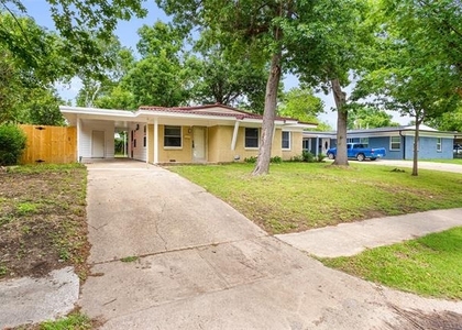 1513 Park Place - Photo 1