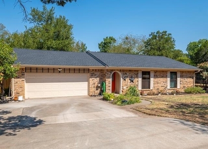408 Heritage Trail - Photo 1